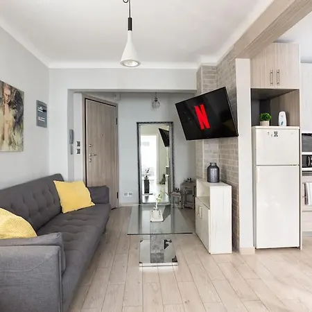 Modern Lifestyle In The Heart Of The Apartment Thessaloniki