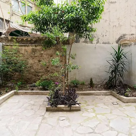 Modern Lifestyle In The Heart Of The Thessaloniki