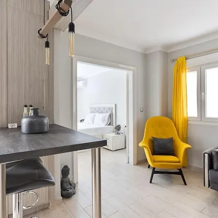 Modern Lifestyle In The Heart Of The Apartment Thessaloniki