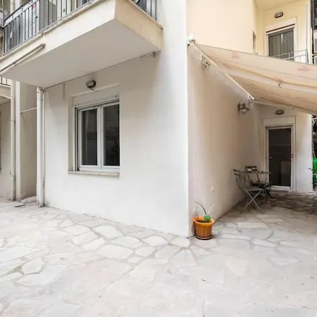 Modern Lifestyle In The Heart Of The * Thessaloniki